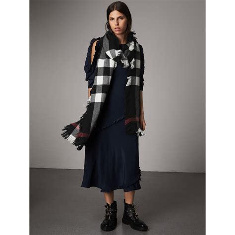 scarf burberry black